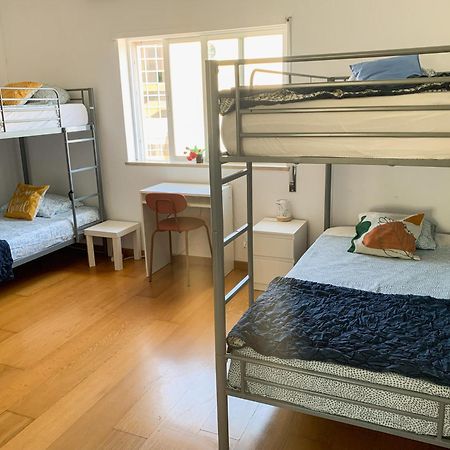 Wakeup Triplex House Hostel Faro Exterior photo