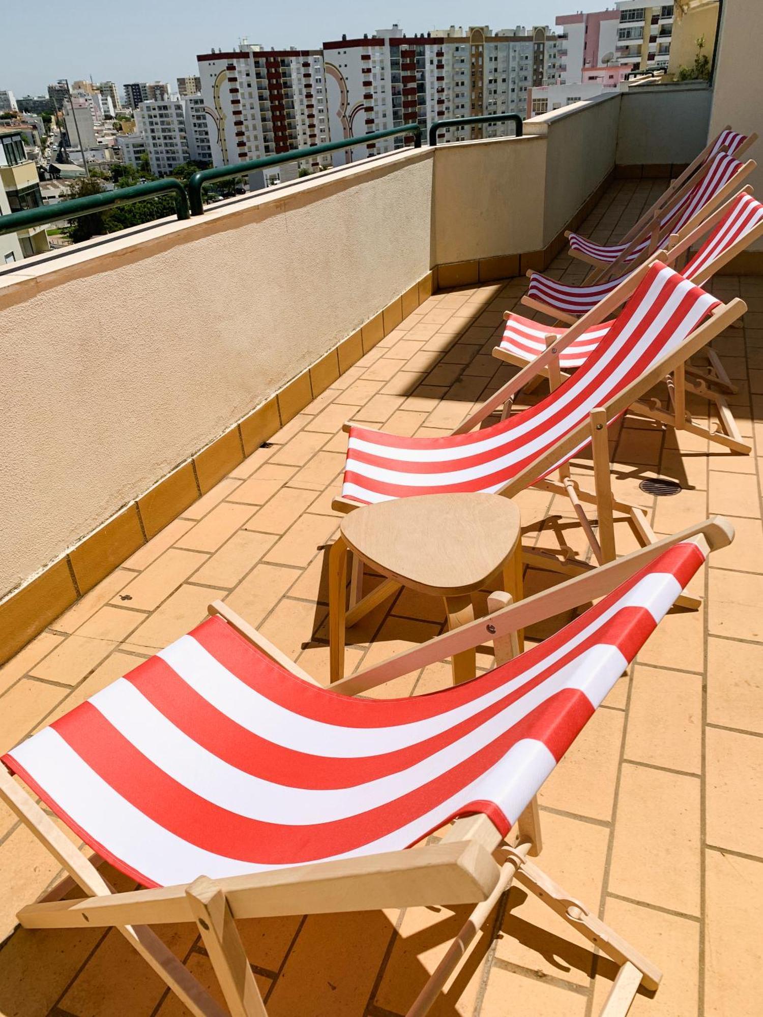 Wakeup Triplex House Hostel Faro Exterior photo